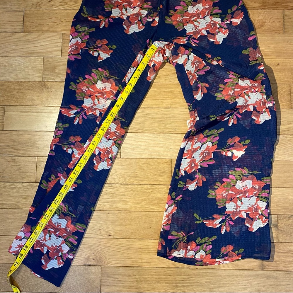 Anthro Elevenses Fire Lily Wide Legs Pants Sheer in blue with red florals size S - Picture 12 of 13